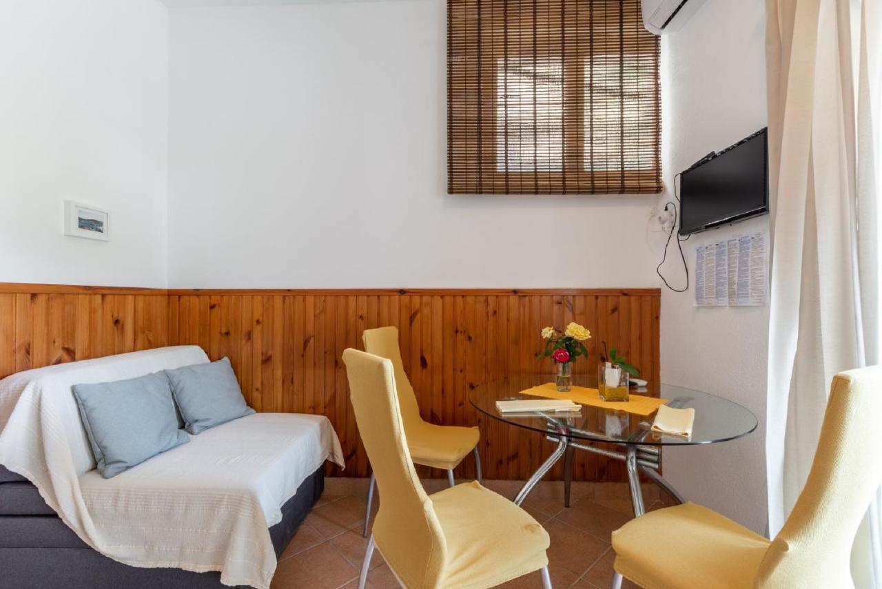 Apartments Darija 普契什查 外观 照片
